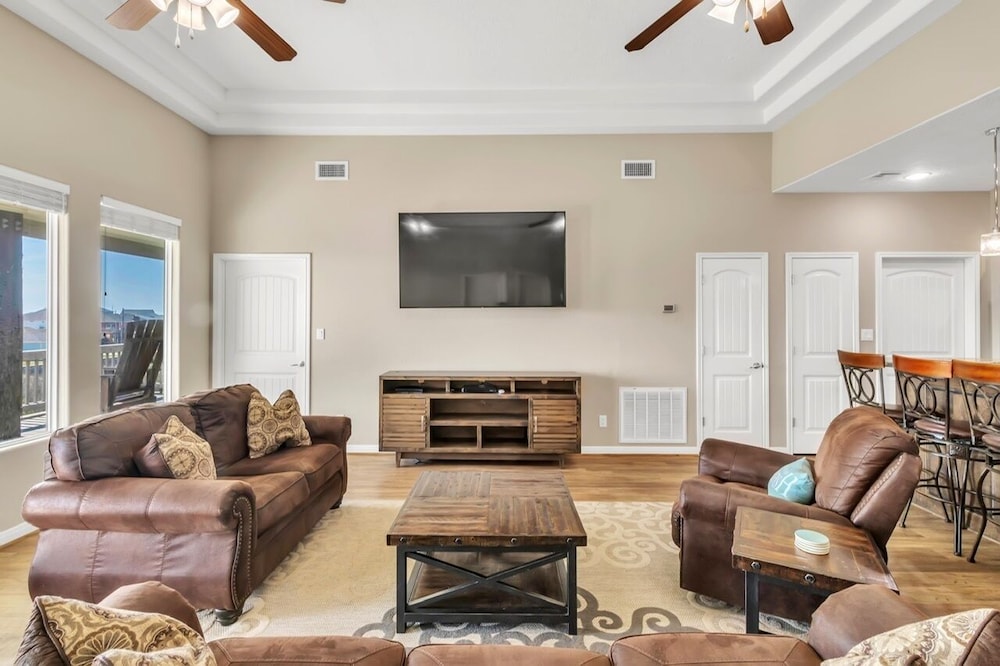 La` Bella Vie 3 Bedroom Home