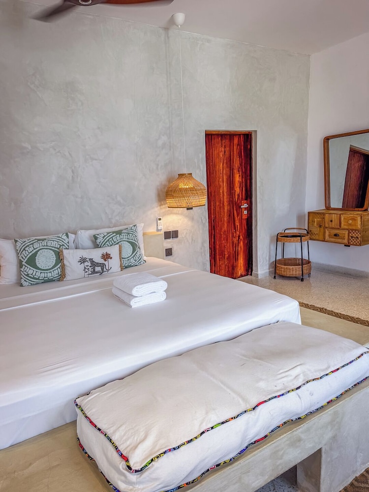 Solymar Staffed Beach Front Villa
