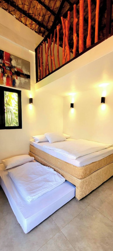 Modern Bahay Kubo Near Tagaytay - Casita Anahaw