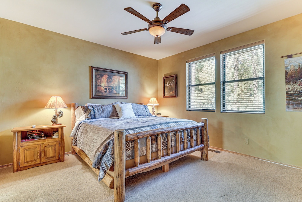 Rustic Retreat w/ Spacious Deck in Show Low!