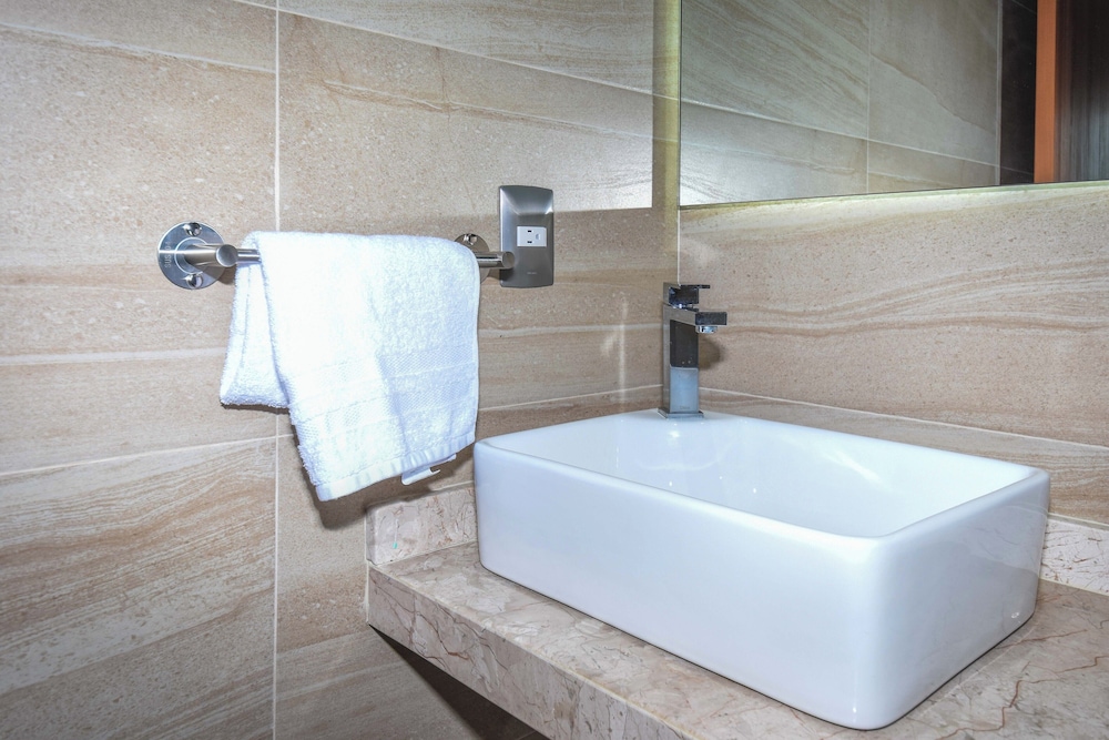 New Vidamar Apartment with Pool & Tennis