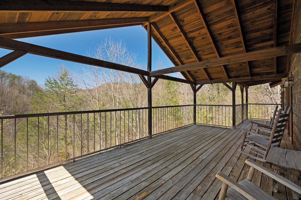 Country Pines Lodge