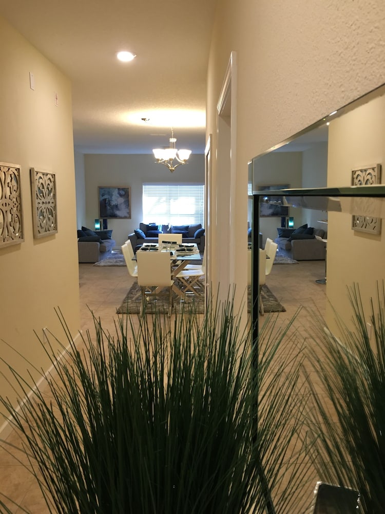 Paradise Palms Resort by DWS Vacation Villas
