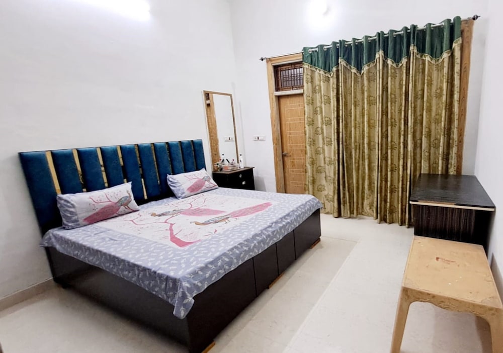 Lord Krishna Home Stay Mathura