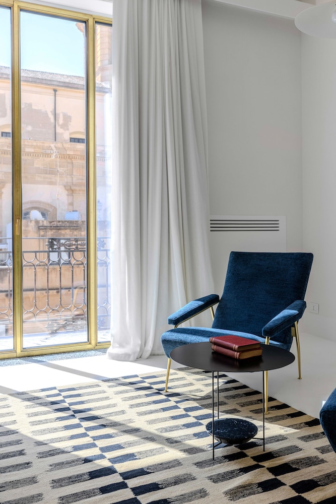 Dome Hotel