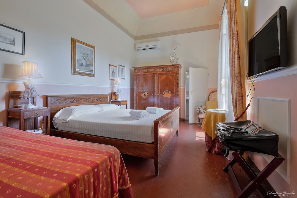 Ape Rosa Relais