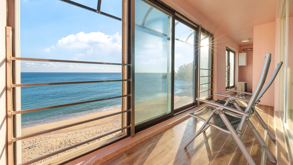 Goseong Beach Jin Spa Pension