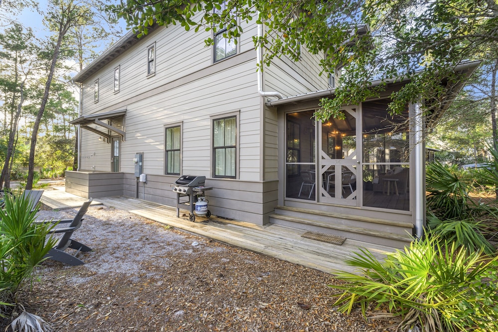 Magnolia Cottages by the Sea by Panhandle Getaways