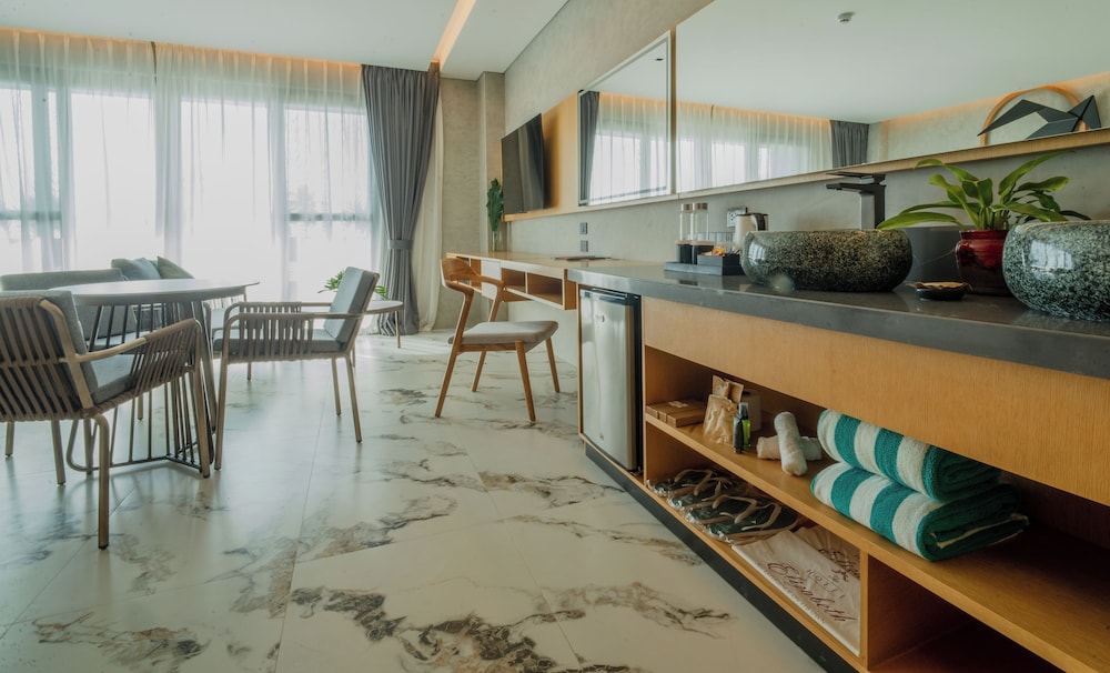 The Hotel Elizabeth Resort and Villas