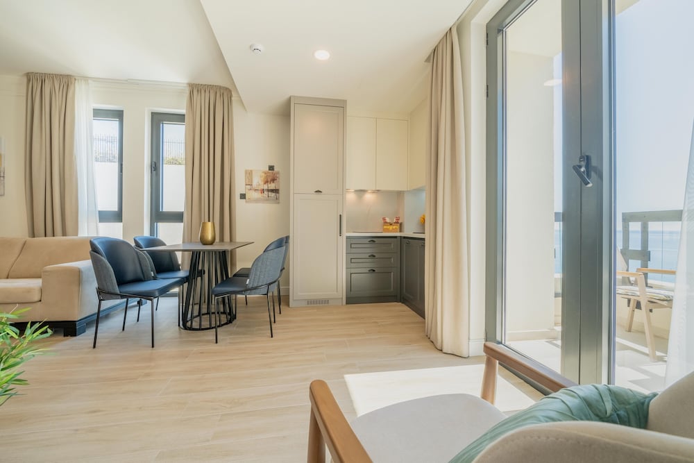 Hotel Invictus