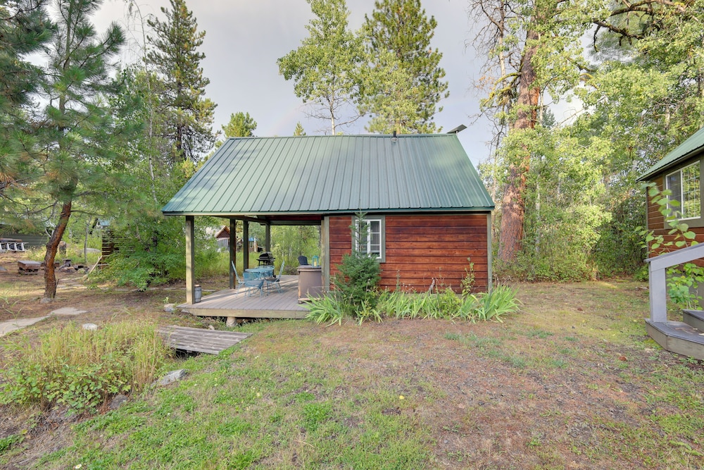 Ski, Hike, Relax By Water: Rustic Mccall Tiny Home