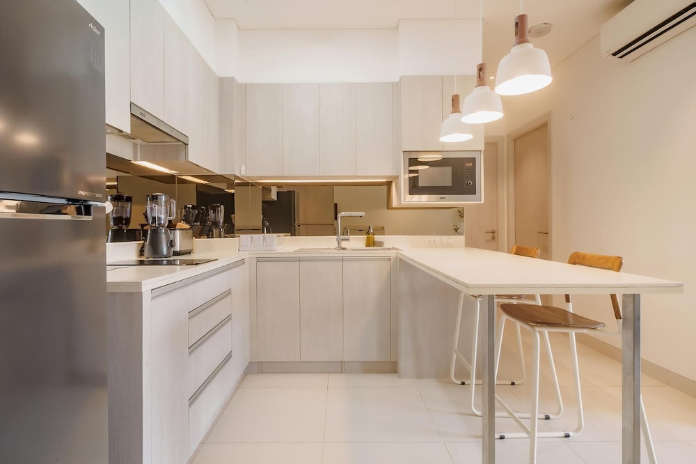 Cassia Exclusive Lake View Condo, Bang Tao Beach