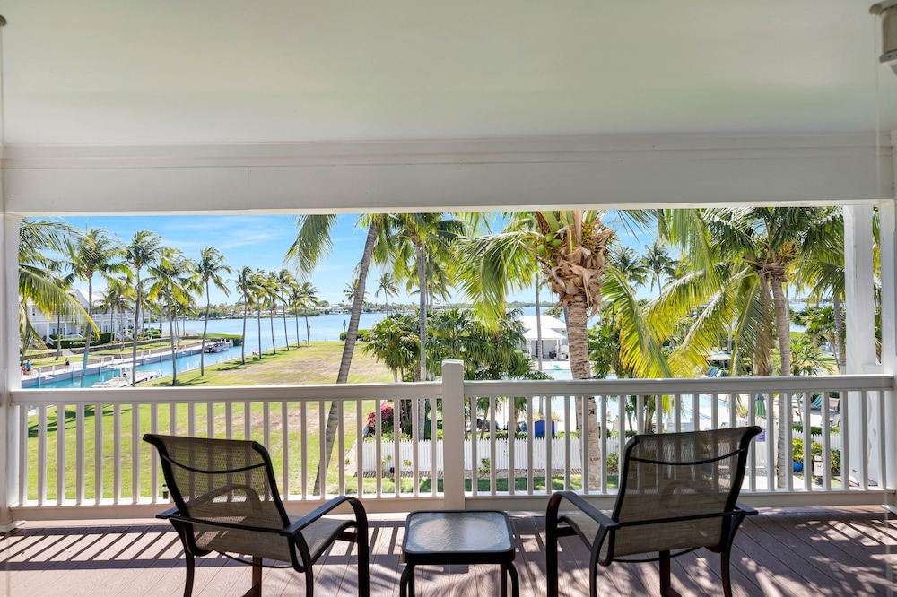 Waterfront Luxury Villa