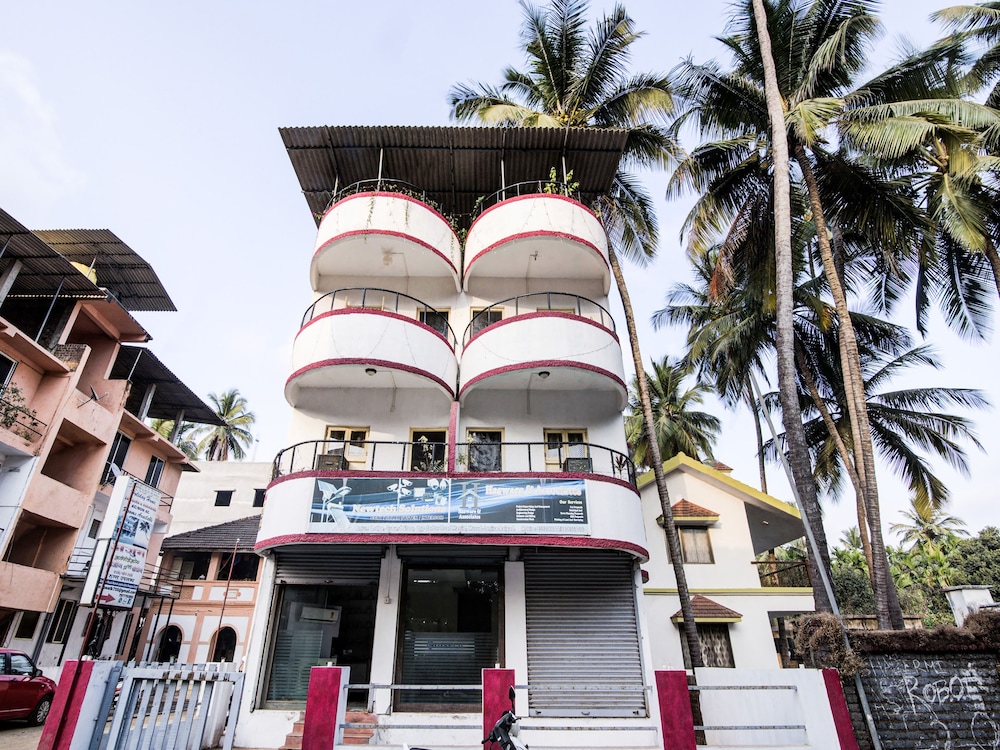 OYO 35865 Anjum Holiday Home view 3