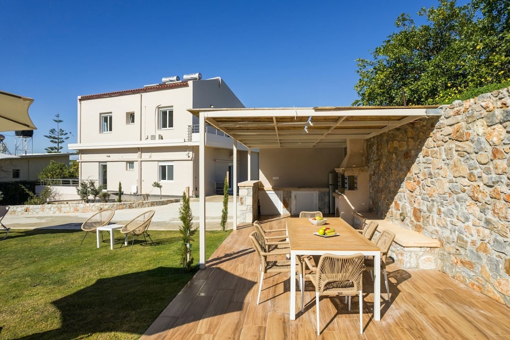 Villa Adam