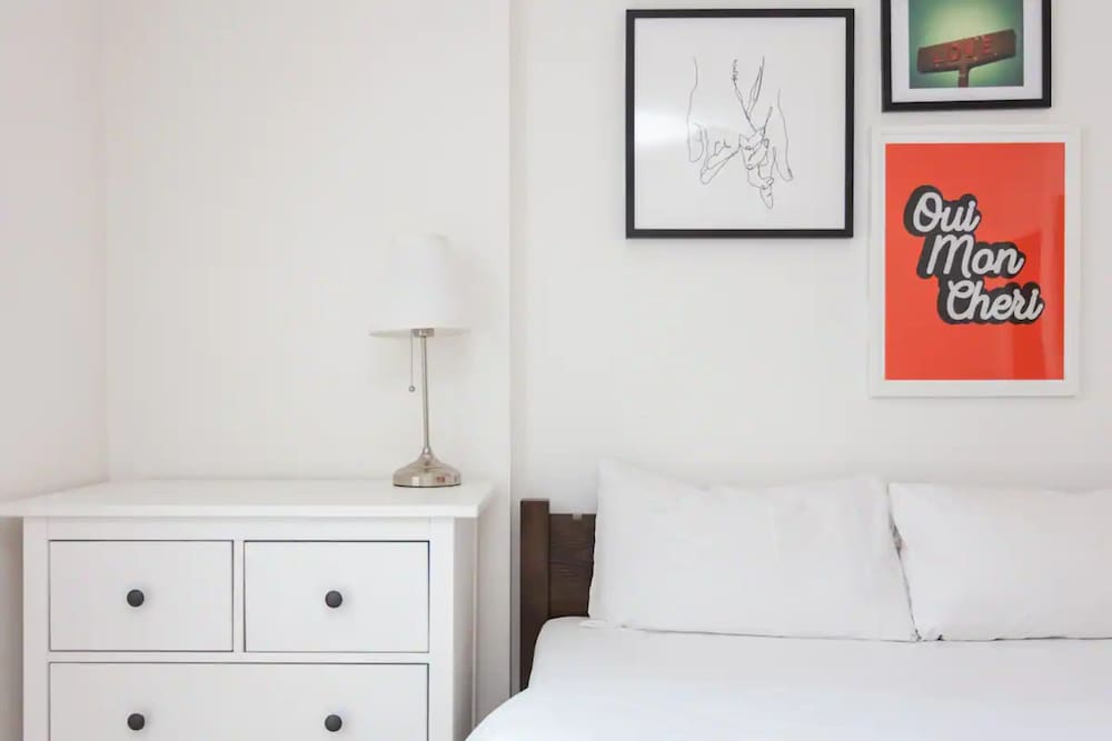 Fantastic 1 Bedroom Apartment in East London With Balcony