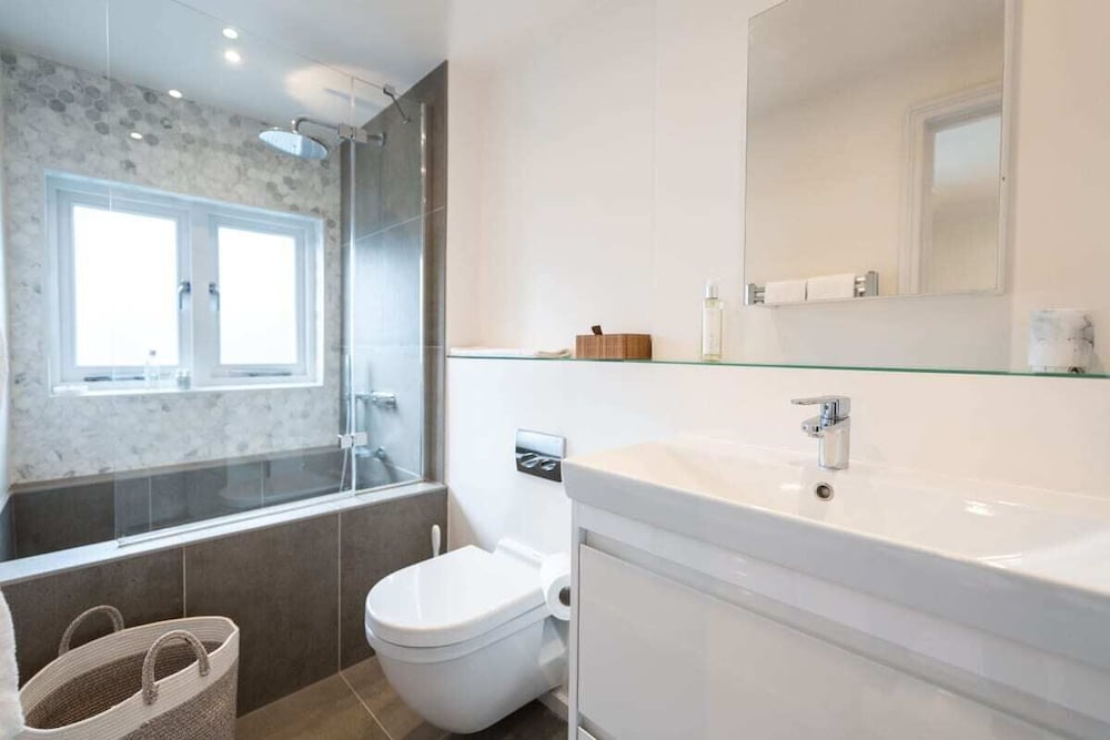 The Chelsea Place - Lovely 4bdr House With Terrace