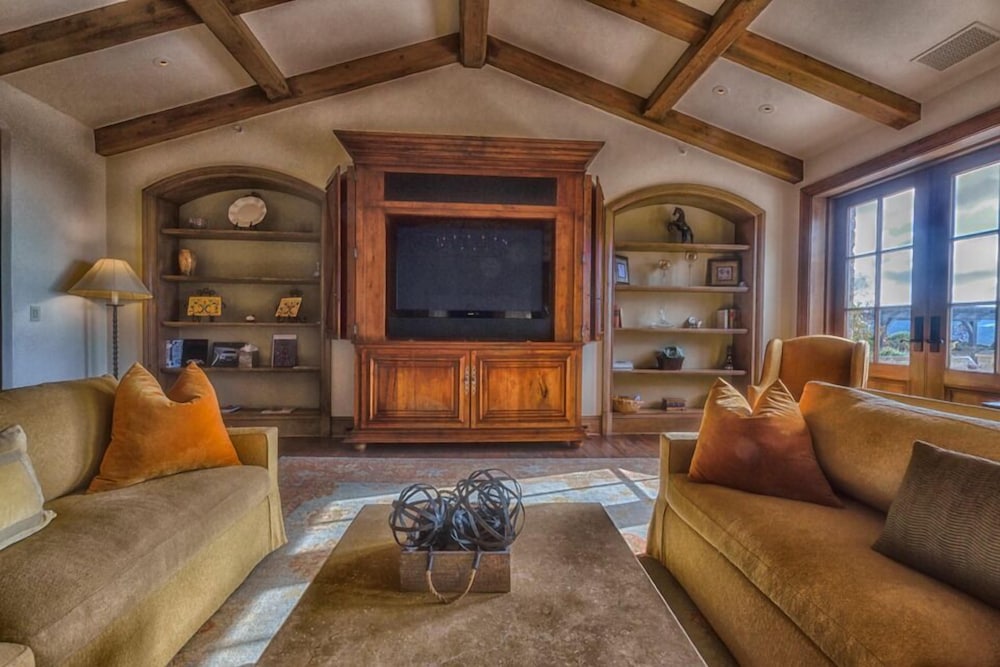 Lx1: Chateau D' Renaitre - Carmel-by-the-sea Luxury Villa: - Property Image 53