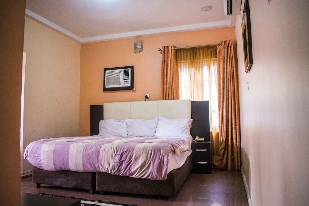 Aeroville Apartments
