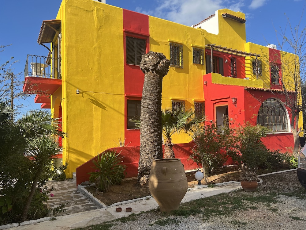 Sunrise Apartments