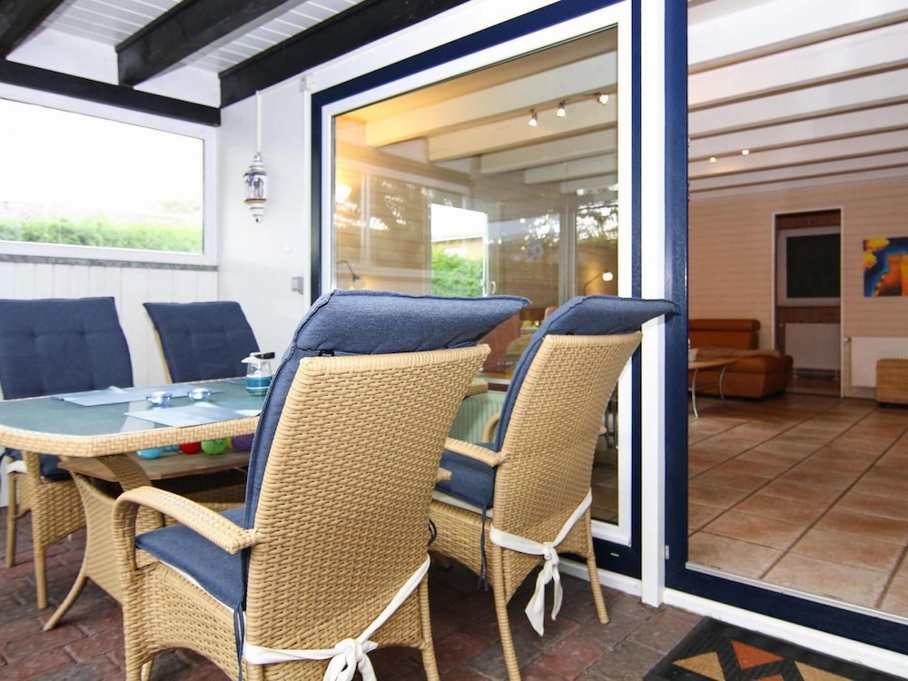 Bungalow in Warwerort Near Wadden Sea Park