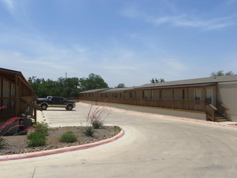 Hobbs Vacations - Shale Lodge - Property Image 2