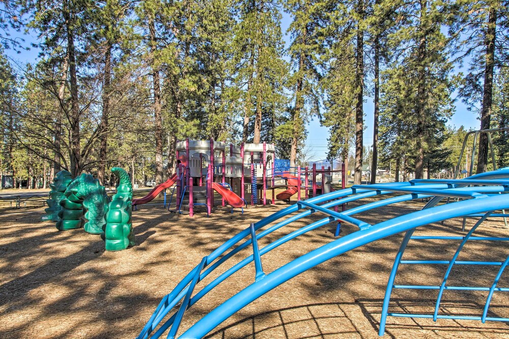 Quiet Apartment w/ Deck: Hiking, Lake & More! view 5
