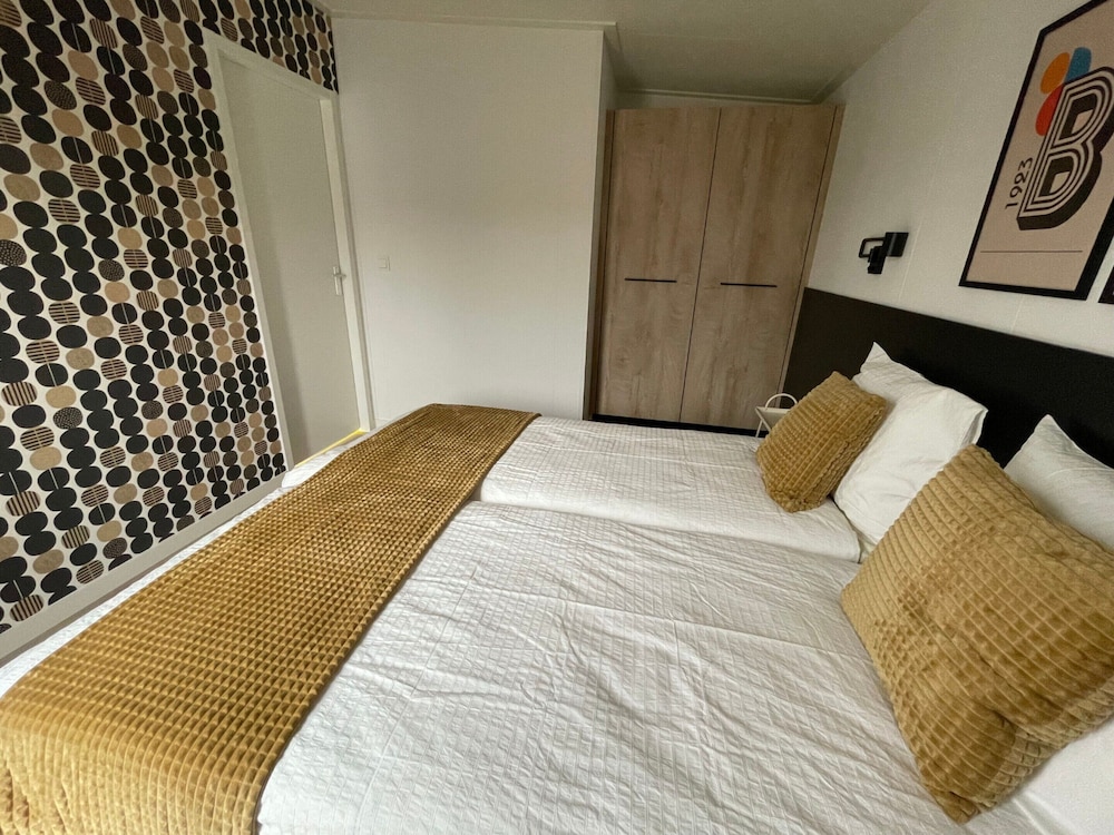 Holiday Home in 't Groene Hart on the Water view 3