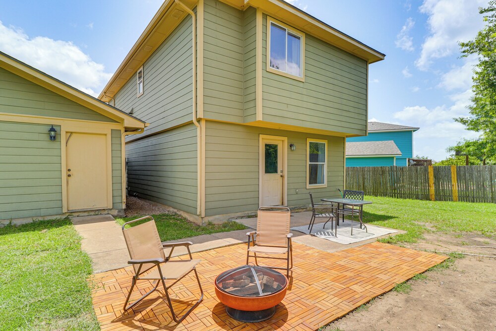 17 Mi to Dtwn Austin: Family Home w/ Patio!