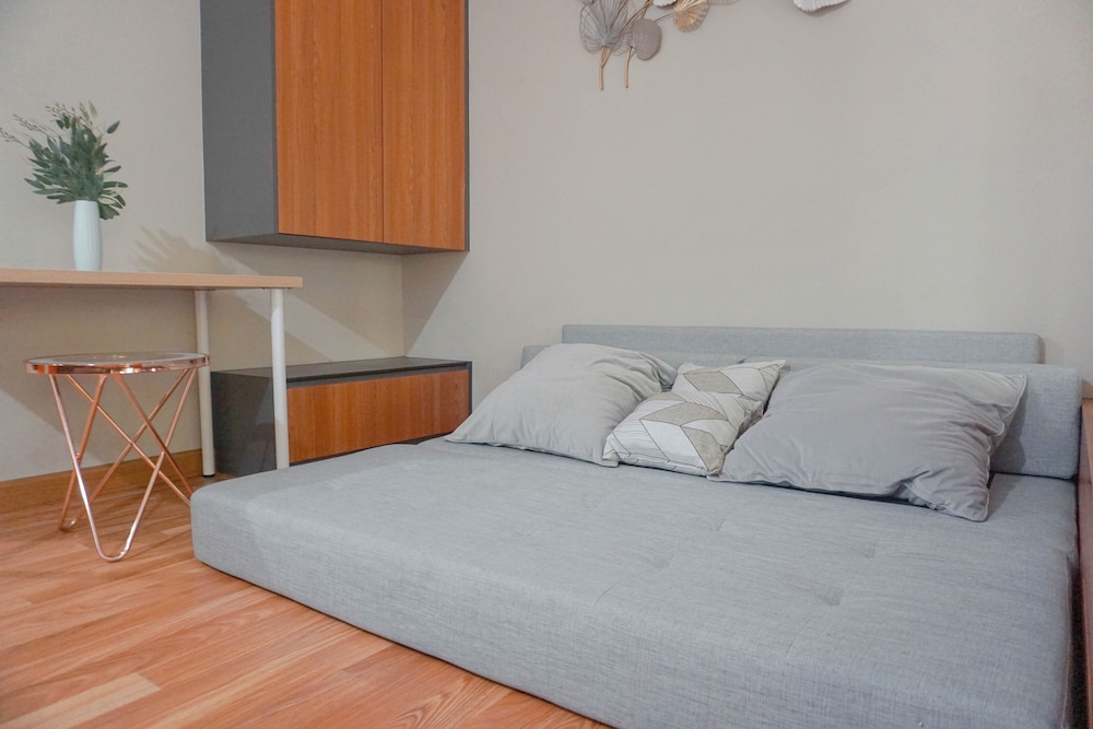 Homey Studio LRT City Jatibening Apartment