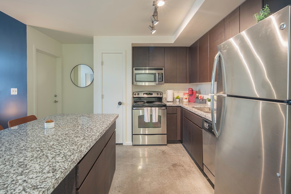 ROVE LIVING/KL - Roosevelt Point