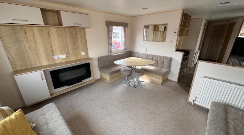 Familyfriendly-8berth-freeparkingspot-closetobeach