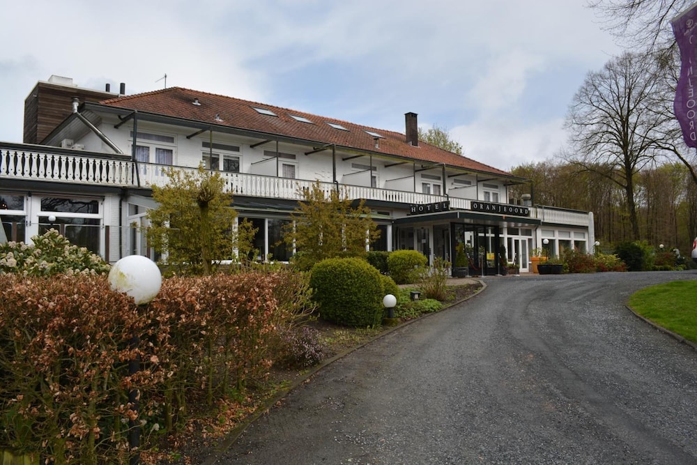 Hotel Oranjeoord - Image 1