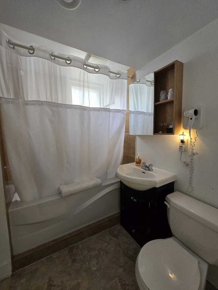 Antigonish Evergreen Inn