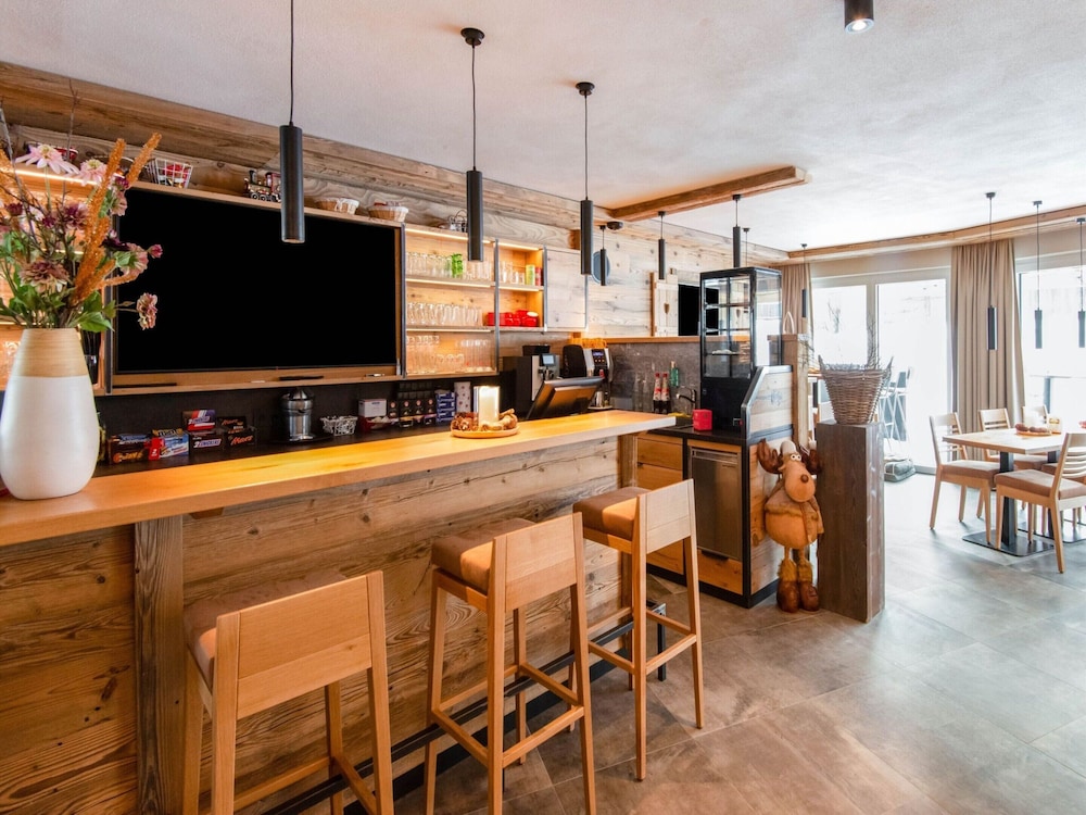 Golden Lodges Rauris Resort With ski Storage