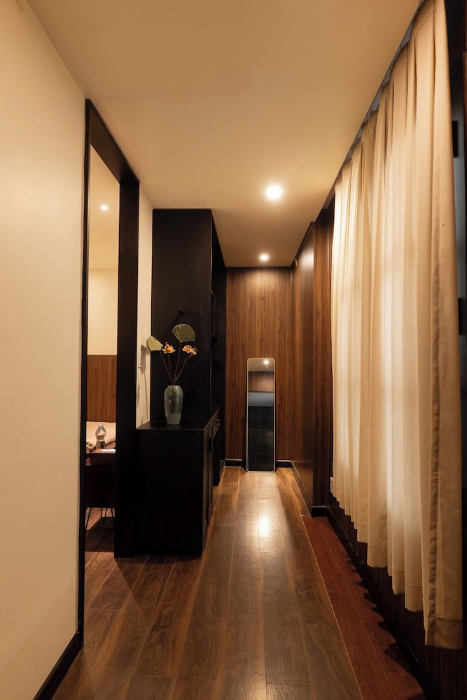 Pha Boutique House
