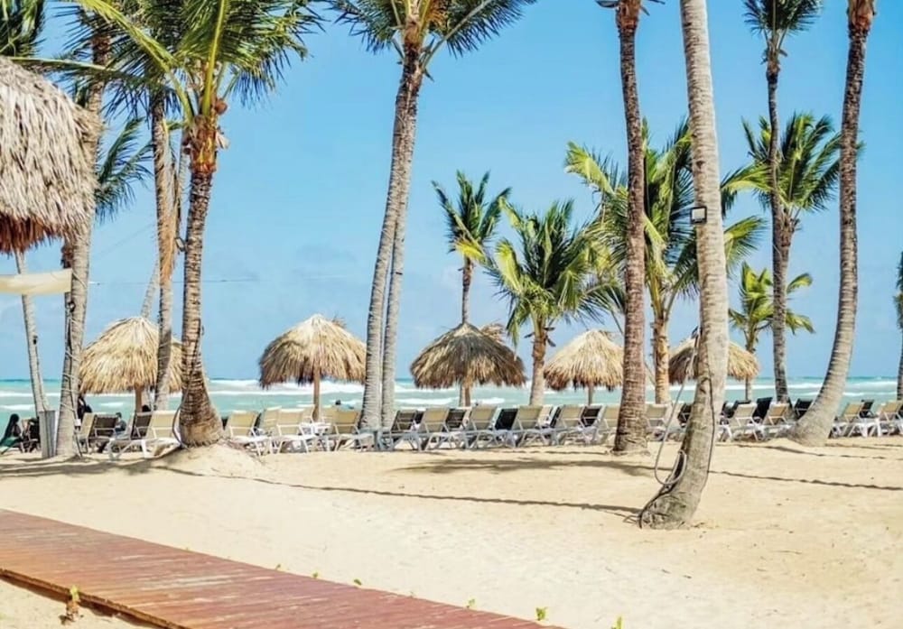 Playa Palmera Beach Front Apartments