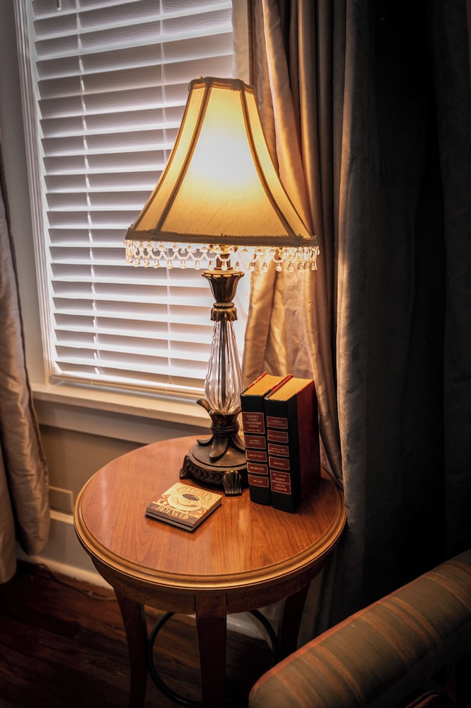 Memphis Belvedere Suites
