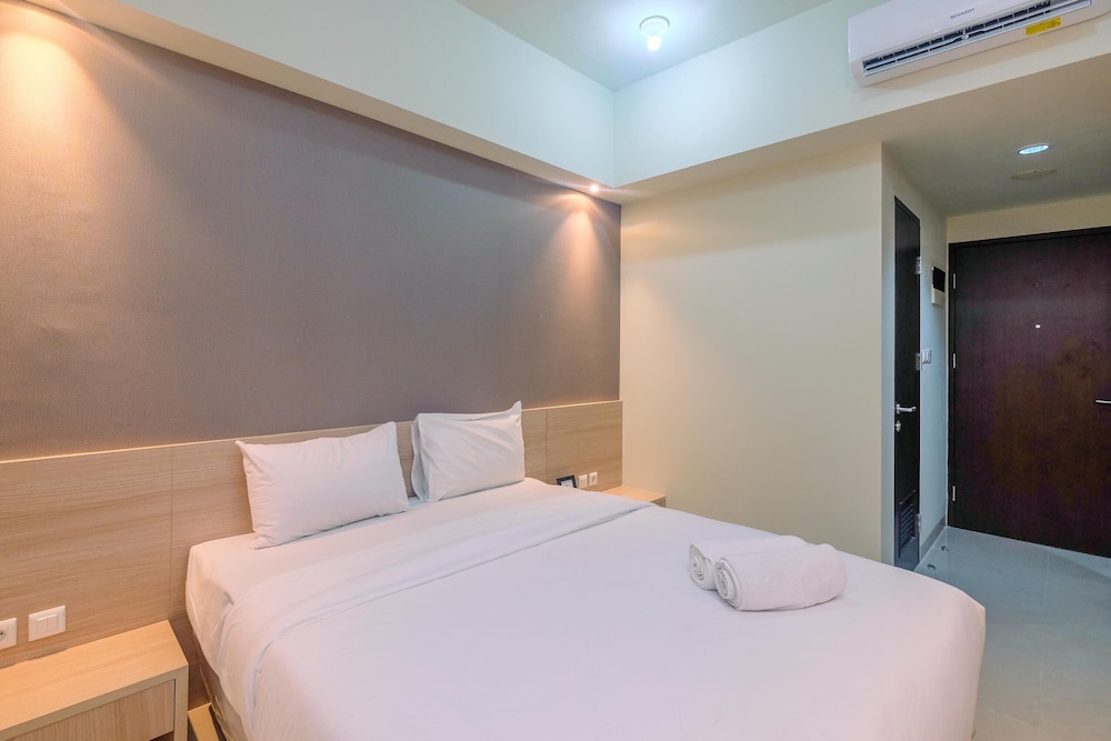 New Furnished with Cozy Stay @ Studio Mustika Golf Residence Apartment view 5