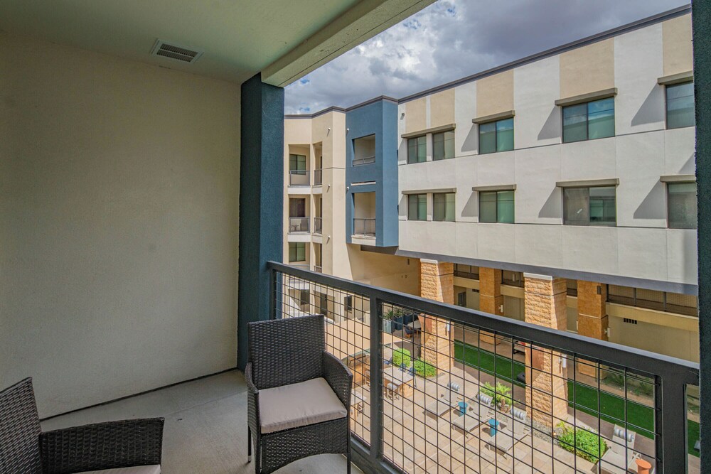 ROVE LIVING/KB - Scottsdale Grand