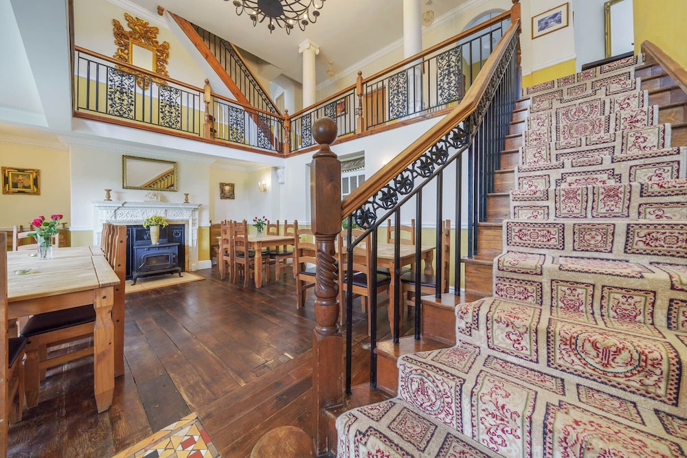 Brookside Manor House