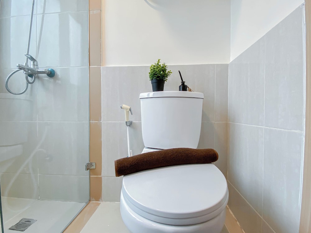 Comfortable And Minimalist 2Br At Meikarta Apartment