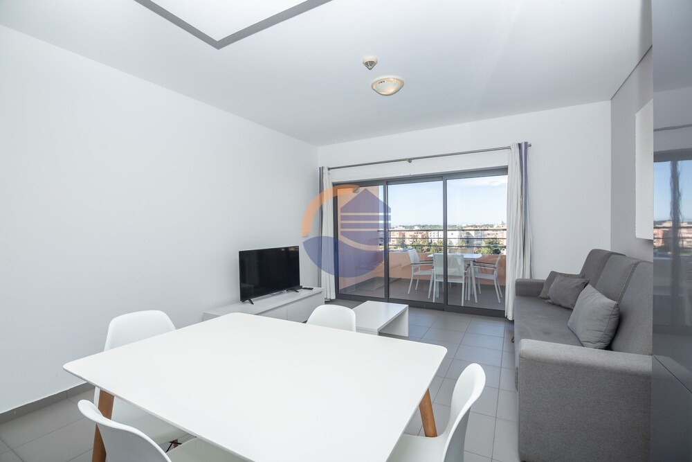 10 in Portim o With 1 Bedrooms and 1 Bathrooms