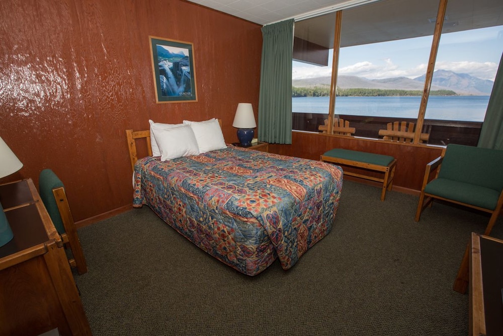 Village Inn At Apgar - Inside the Park