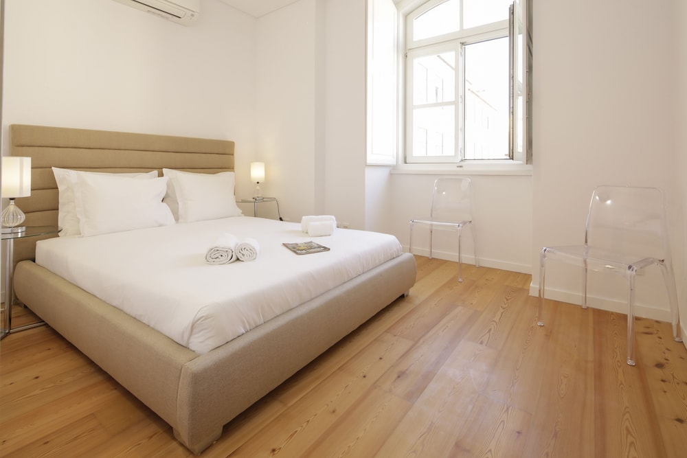 Bairro Alto Apartments by linc
