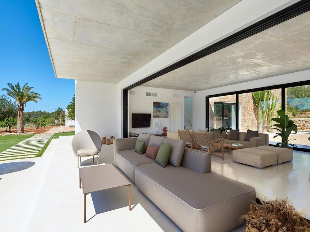 Holiday Home With Outdoor Cinema