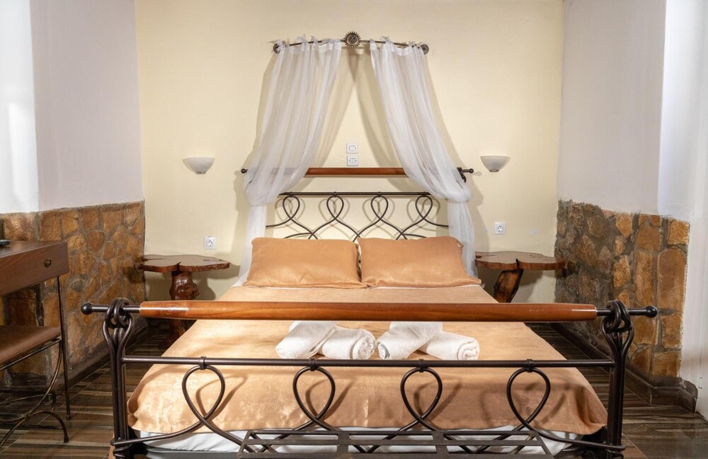 Alexandros by the Beach - Serifos view 5