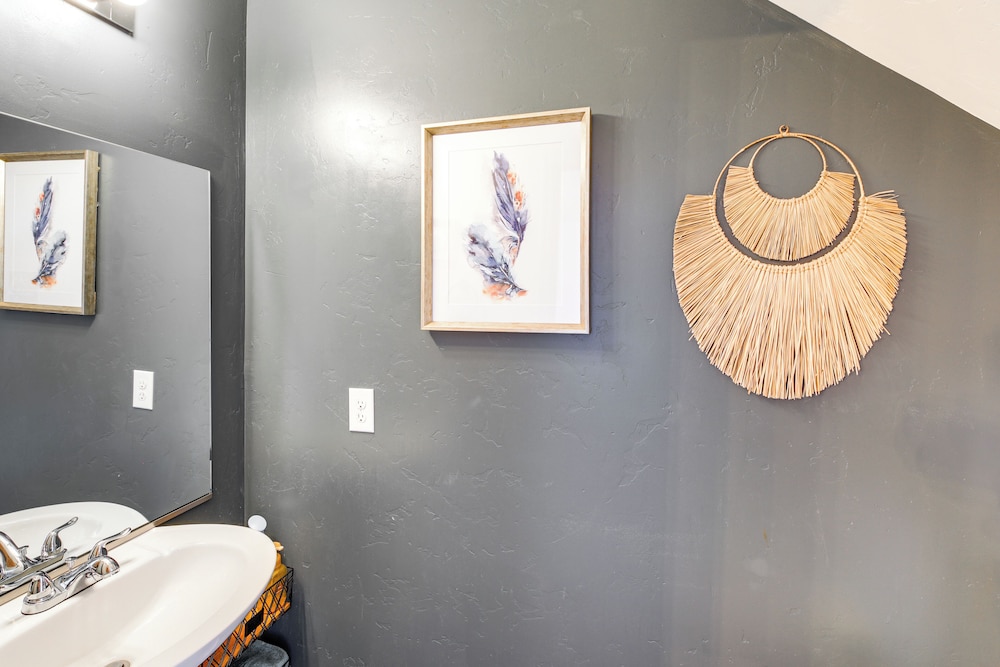 Welcoming Bullhead City Home w/ Pool & Game Room!
