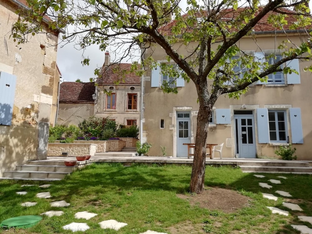 L'auberge de Treigny - Hostel