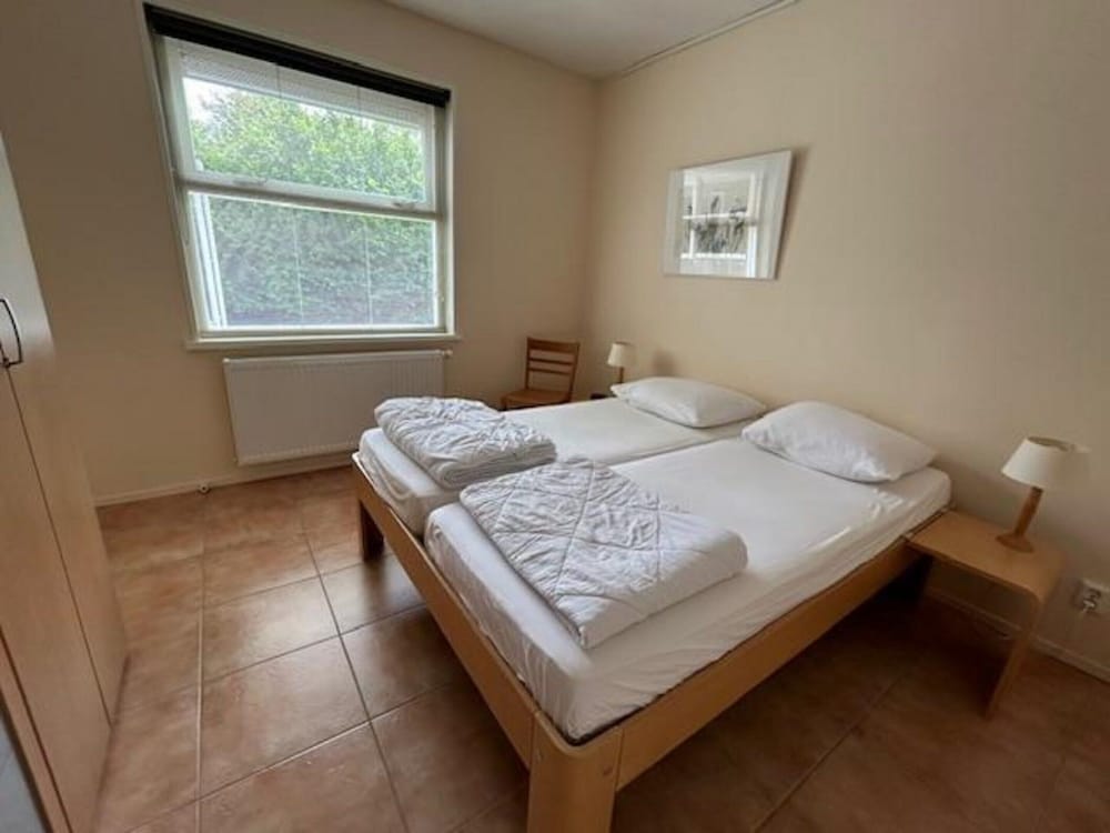 Comfortable Family Bungalow Near Beach